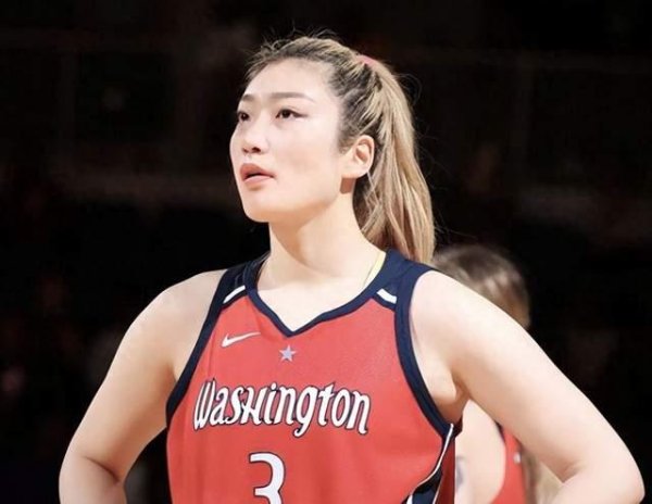 上阳网配资 李梦无缘亚洲杯引争议，杨毅发声力挺宫鲁鸣，真相让人深思